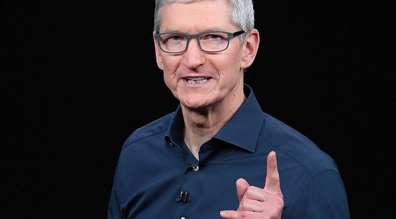 Tim Cook, obniżka cen Apple iPhone