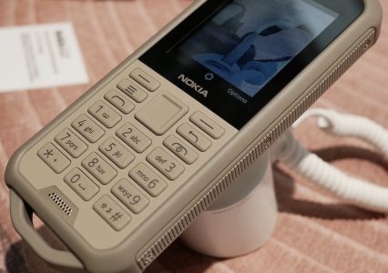 Nokia to nie tylko smartfony – jest też klapka, pancernik i telefon za „stówę” | IFA 2019