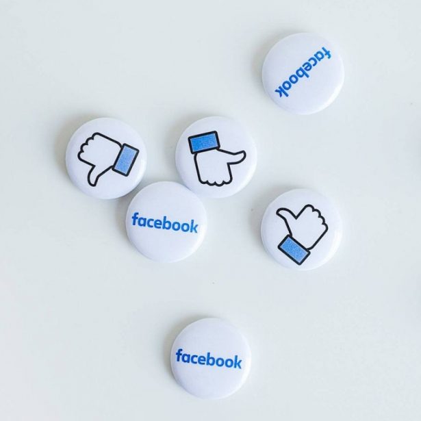 Facebook blokuje konta, na których pojawią się wątpliwości co do istoty Covid-19
