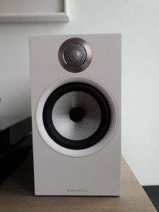 Yamaha Bowers Wilkins 9