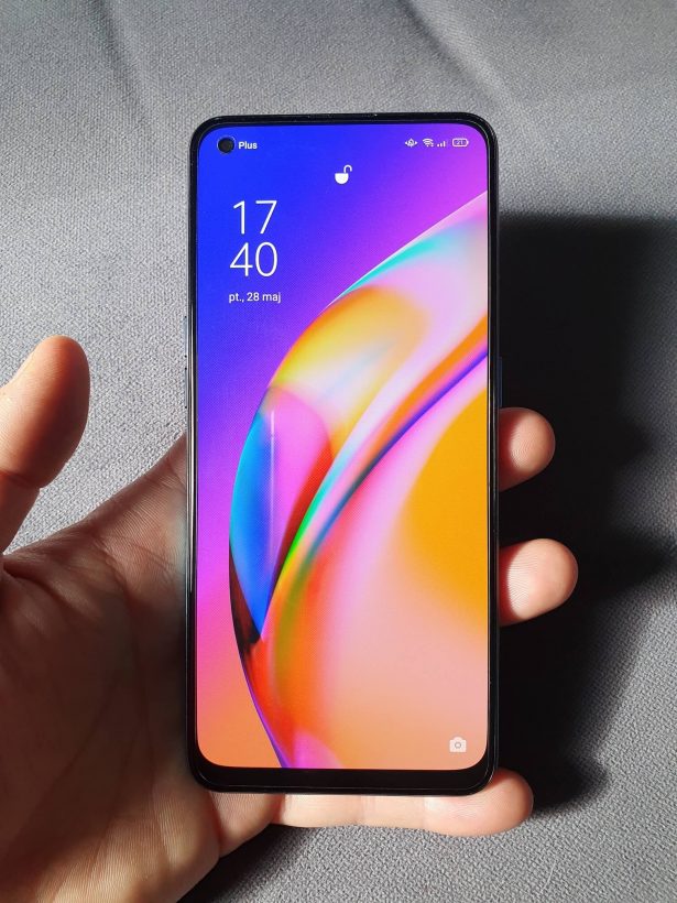 OPPO Reno 5 Lite 3