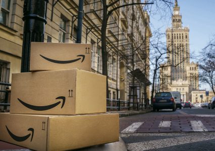 Amazon Prime w Polsce – ceny, pakiety. Allegro Smart może się schować?