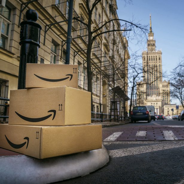 Amazon Prime w Polsce – ceny, pakiety. Allegro Smart może się schować?