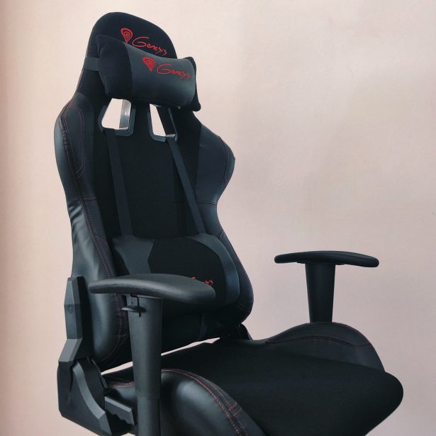 Genesis Nitro 550 – pierwsze godziny na gamingowym fotelu