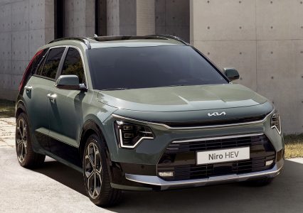 Nowa Kia Niro zadebiutowała. Na razie jako hybryda, następnie jako PHEV i EV
