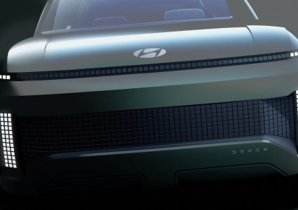 Hyundai SEVEN zaprezentowany. Ten elektryk jest wygodny jak przytulne mieszkanie