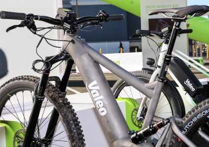 Rowery z zintegrowanym silnikiem elektrycznym i automatyczną skrzynią biegów od Valeo już od maja w produkcji!