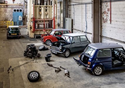 Upcycling i restomod w wykonaniu Mini. Właściciele klasyków będą mogli dokonać fabrycznej elektryfikacji