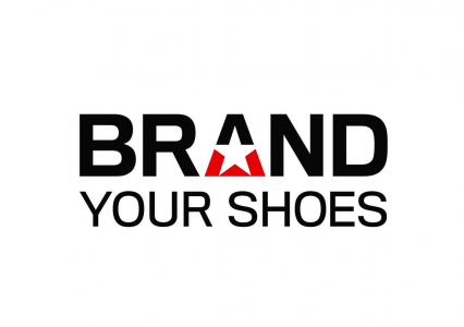 Brand your shoes – stwórz customowe buty dla swojej firmy | MWC2022