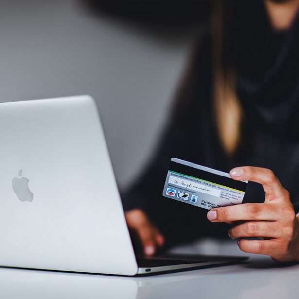 Drugi w Europie bank wprowadza kartę biometryczną. Tak, to bank z Polski