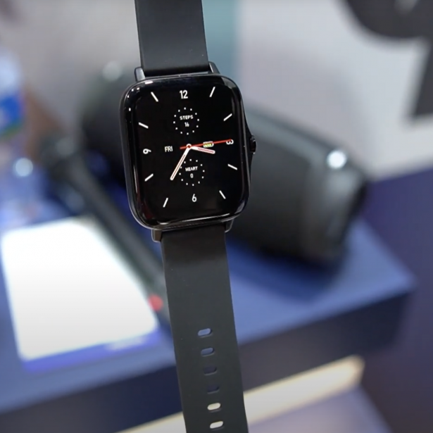 Tani odpowiednik Apple Watch? Maxcom FW55 – przedpremierowo na MWC
