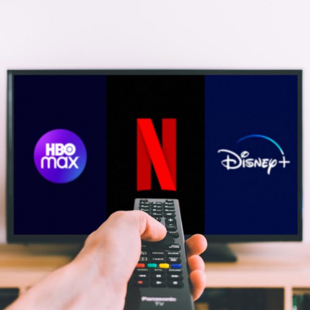 Canal+ ogłasza serialowe nowości na 2023 rok. Belfer i aktualizacja ramówki na lato 2022 7 Pierwsze kroki z Disney+: rejestracja, obsługiwane urządzenia i systemy