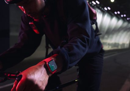 Apple Watch Pro to największa zmiana w wyglądzie od 2018 roku. Zyskamy kilka dni pracy na baterii