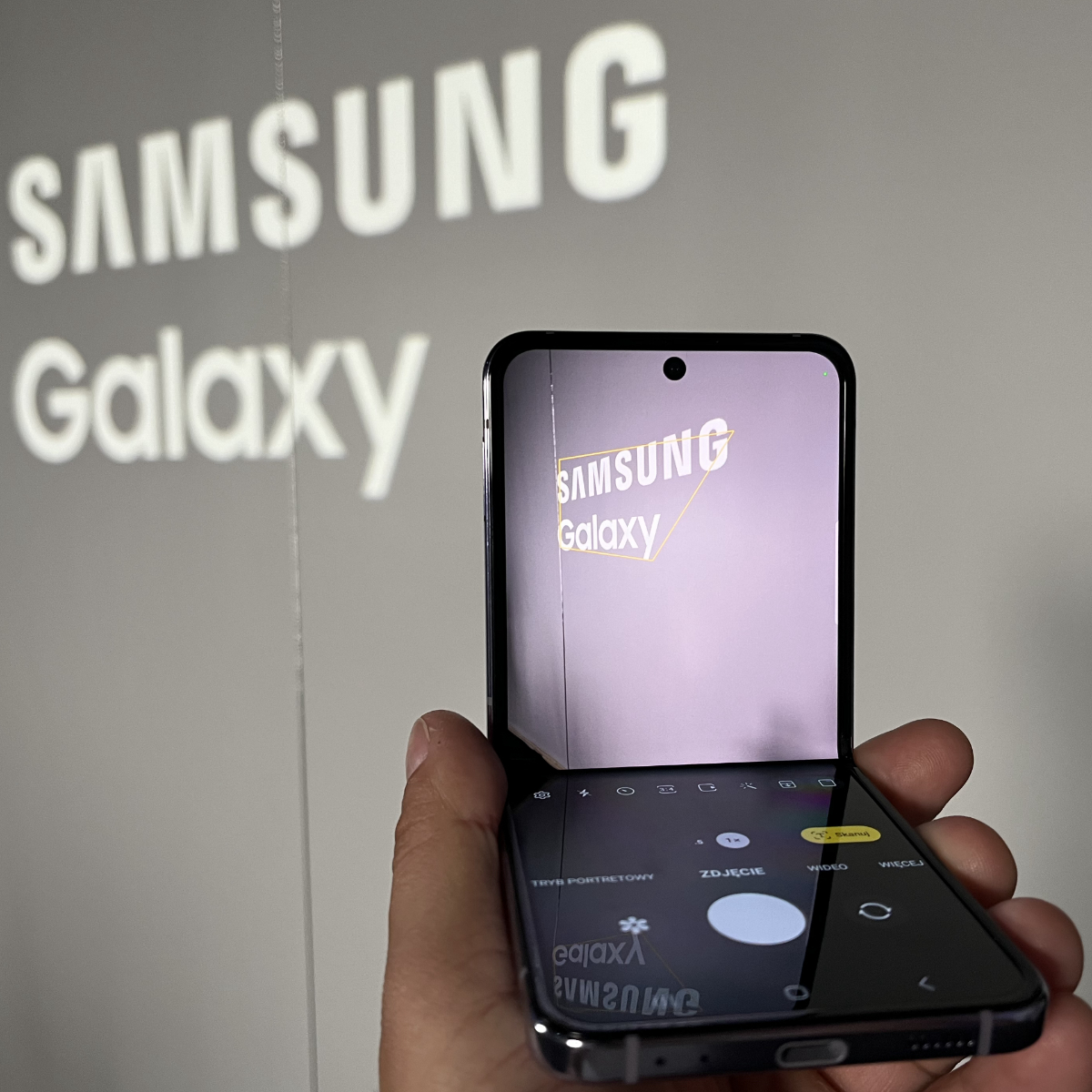 Samsung Galaxy Z Flip 4