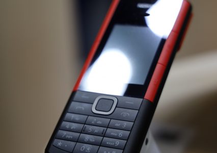 [IFA 2022] Nokia 5710 ExpressAudio, czyli powrót do korzeni z nutką wearables