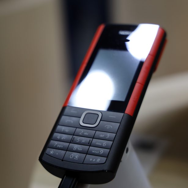 [IFA 2022] Nokia 5710 ExpressAudio, czyli powrót do korzeni z nutką wearables