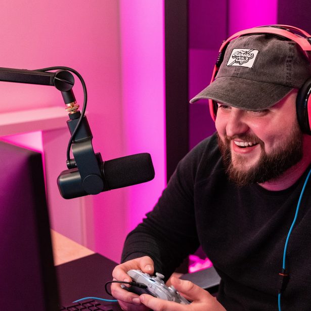 Logitech prezentuje mikrofon Blue Sona XLR i oświetlenie Litra Beam. Czy streamerzy upiją się samym widokiem?