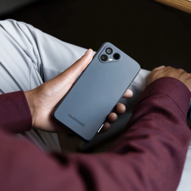 [IFA 2022] Nie mamy wizytówek bo nie są eko! Taki jest Fairphone 4 i my to szanujemy