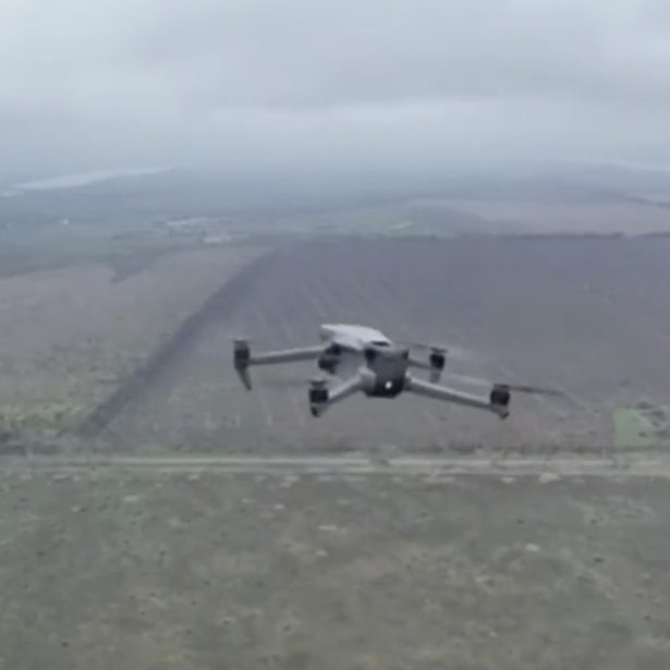 Walka dronów: DJI Mavic z Ukrainy vs Mavic z Rosji – jak można się domyślać wielowirnikowiec Federacji przegrał