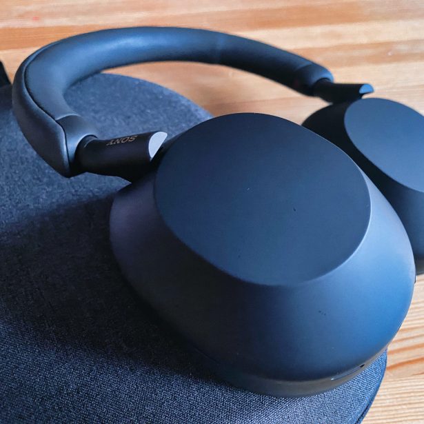 No fajne! Pierwsze wrażenia z testowania Sony WH-1000XM5