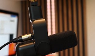 [VIDEO] Logitech Blue Sona XLR – czy to mikrofon, który zamiesza na rynku mikrofonów do 1500 PLN?