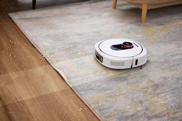 Jak Roidmi rozwiązało problem czyszczenia robotów sprzątających? Bardzo sprytnie! 13 Roidmi EVA