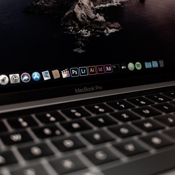 Adobe wykorzystuje Twoje zdjęcia bez wcześniejszej zgody – wiemy, co powinieneś zrobić