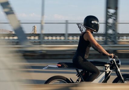 LAND District – fajny, elektryczny i pięknie prosty motocykl z USA