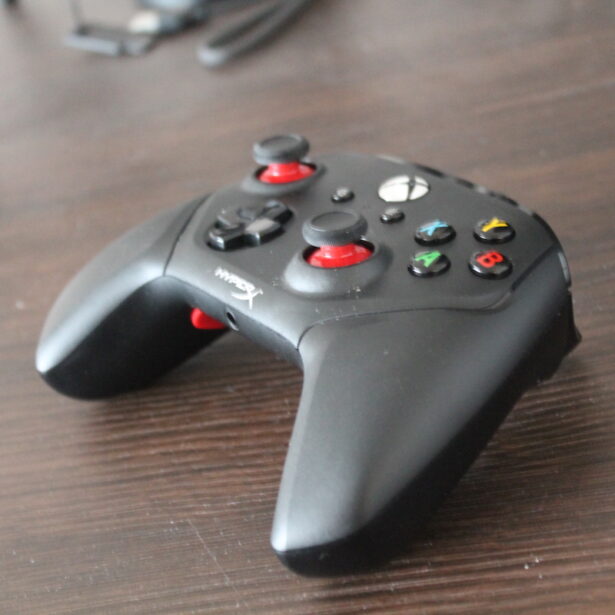 HyperX Clutch Gladiate. Porządny pad do komputera