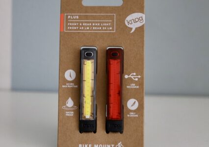 Knog Frog V3 i Knog Plus — dwa zestawy lampek, oba rewelacyjne