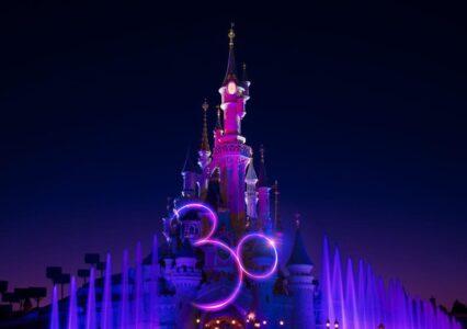 Paryskie Disneyland zrobiło niesamowite logo