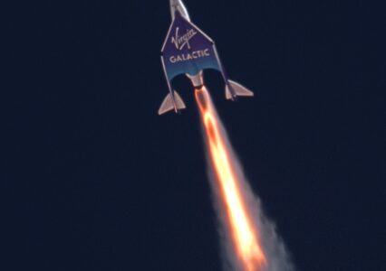 Virgin Galactic wysyła pierwszych klientów w kosmos. Lot będzie transmitowany w sieci