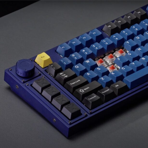 Keychron Lemokey L3 to pierwsza klawiatura mechaniczna tej firmy, którą stworzono dla graczy