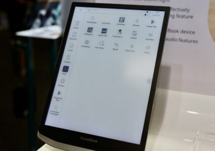 PocketBook InkPad X Pro czytnik ebooków, do tworzenia notatek. Złapaliśmy prototyp na IFA 2023