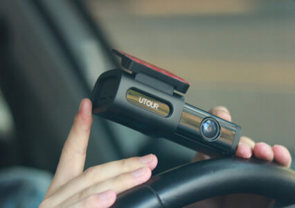 Wideorejestrator UTOUR C2L Pro 1440P z GPS, trybem parkowania i systemem wspomagania kierowcy