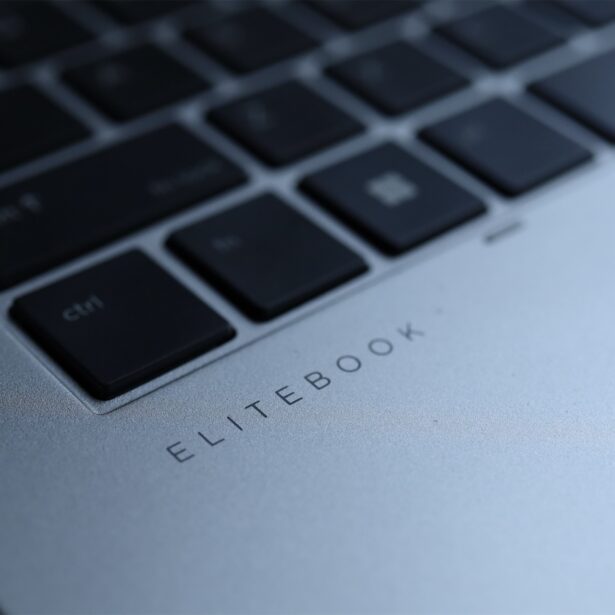 HP Elite x360 1040 G9 – dotykowy, stylowy i potężny laptop nie tylko do pracy