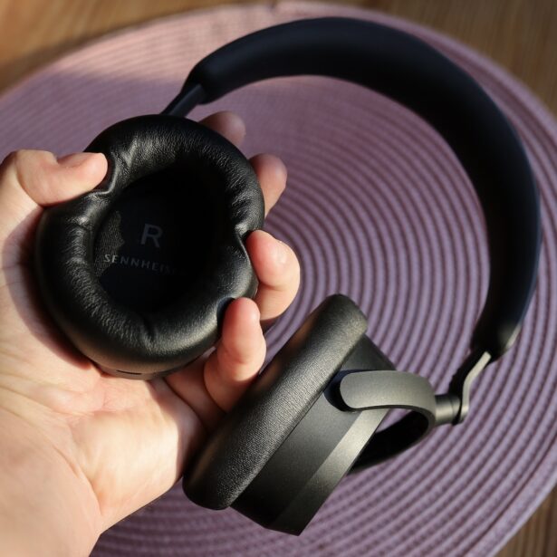 Sennheiser ACCENTUM – świetne brzmienie, wygoda i aż 50 godzin odtwarzania [recenzja]