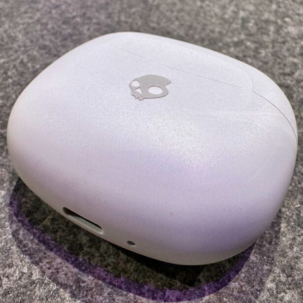 Skullcandy Rail – słuchawki TWS z obsługą głosową i szansą na update’y