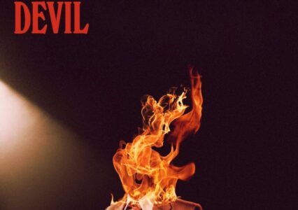 Horror Late Night with the Devil bojkotowany przez widzów. AI wypala im oczy. Twórcy reagują