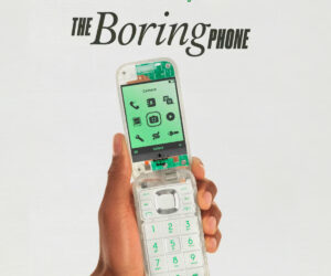 DailyWeb testuje: Boring Phone – nudny telefon od… Heinekena