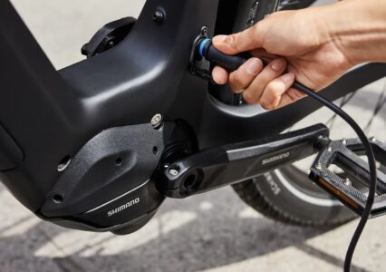 Wreszcie! Nowe jednostki napędowe Shimano EP5 i E5100 zadebiutowały