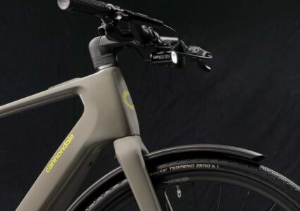 Nowy Cannondale Tesoro Neo Carbon – silnik Boscha, szosowa rama z karbonu i tylko 16 kg wagi