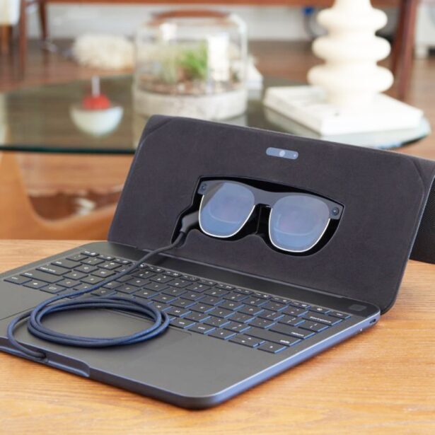 Spacetop G1 ma szansę zagrozić Apple Vision Pro?