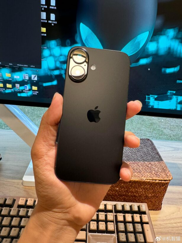 iPhone 16