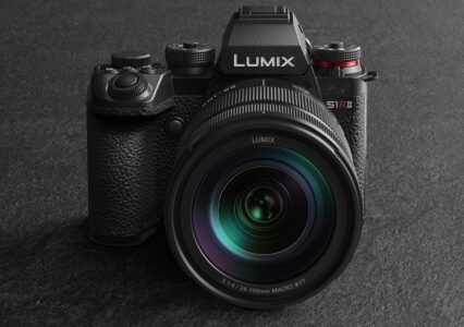 Panasonic pokazał LUMIX S1RII – nowa, duża matryca, wideo w 8K i ulepszona stabilizacja i autofokus