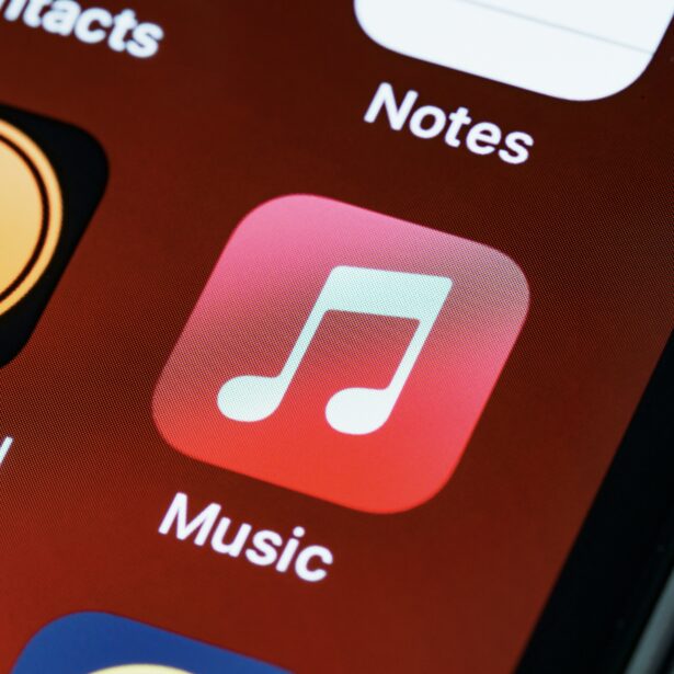 ChatGPT ma już integrację z Apple Music. Możesz tworzyć playlisty, szukać piosenek i słuchać muzyki 11 Apple udostępniło narzędzie do przeprowadzki z innych platform na Apple Music