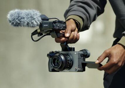 Sony FX2 – kompaktowa kamera dla małych zespołów i operatorów pracujących w pojedynkę