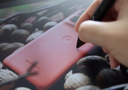 Huion Kamvas Pro 19 4K to obłędny tablet graficzny ze świetnymi możliwościami i lekką formą
