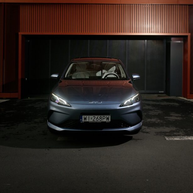 BYD Seal 5 DM-i, czyli przyszłość polskich taksówkarzy i nie tylko