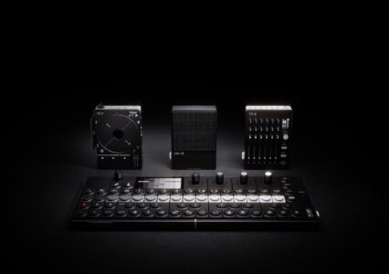 Teenage Engineering Field System teraz cały na czarno. Ależ to jest piękne